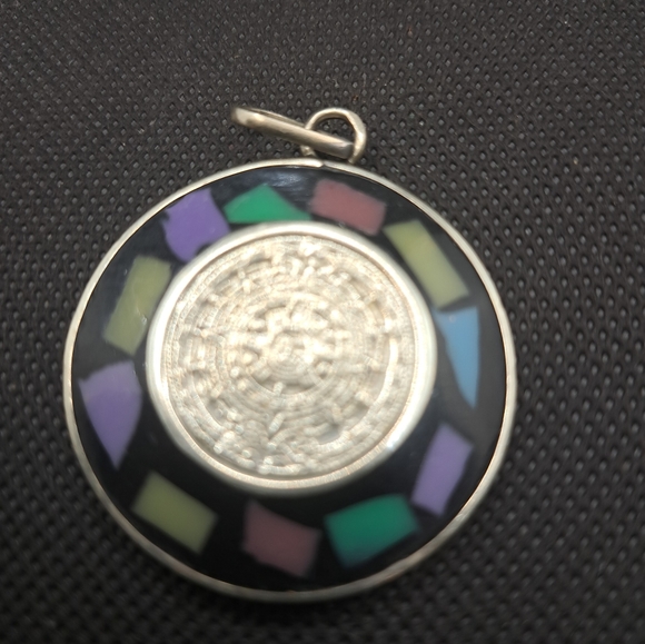 Vintage Aztec Mayan Calendar Inlay Pendant - Picture 8 of 8